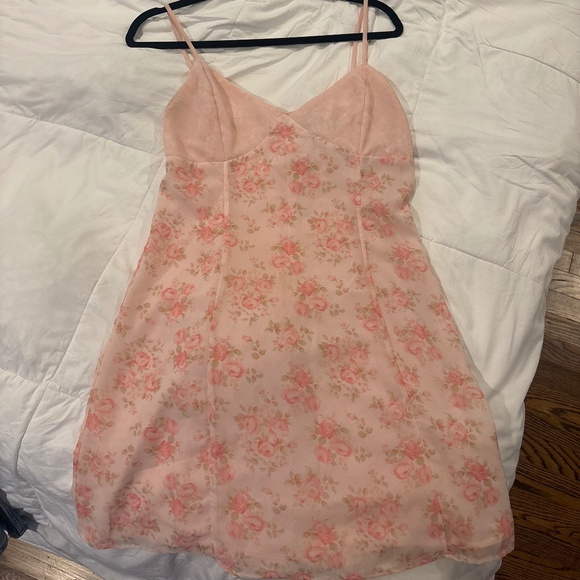 Dress - Picture 1 of 3